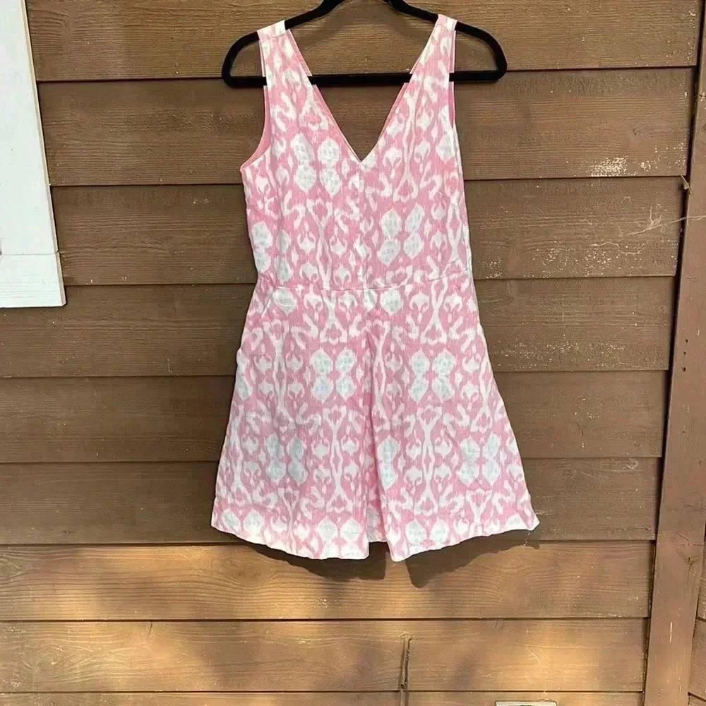 Gap linen pink and white dress with pockets size 8